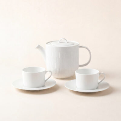 {:fr}Set théière et 2 tasses avec soucoupes thé Infini blanc{:}{:en}Set teapot and 2 teacups with saucers Infini blanc{:}